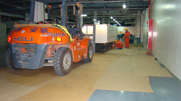 成型機設備搬運 成型機設備搬運