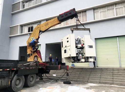 無錫設(shè)備搬運公司告訴你：大型設(shè)備起重吊裝的做法和注意事項有哪些？